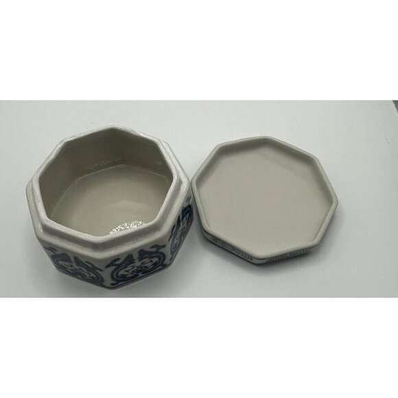 Octagon Blue Japanese Trinket Box Porcelain - Picture 2 of 6